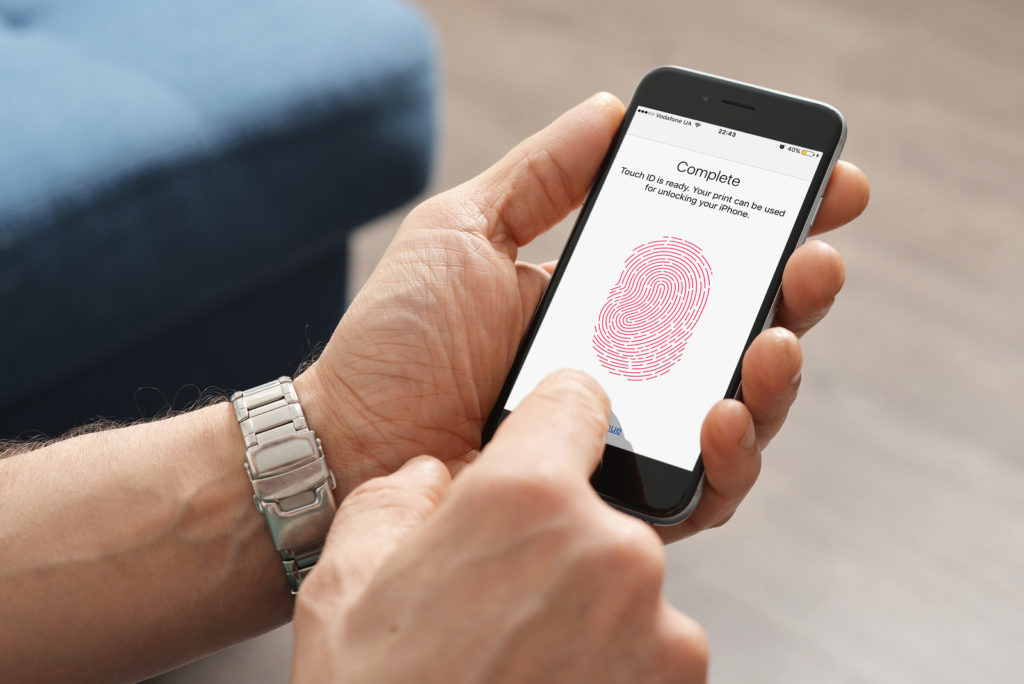 Why You Shouldn t Use Your Fingerprints To Lock Your Phone